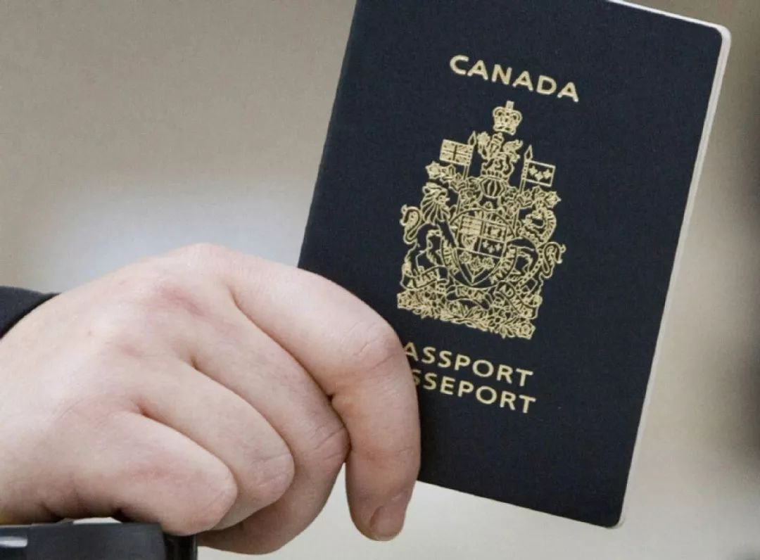 加拿大护照暗藏玄机，并于近期更换新版护照 – 加拿大移民留学门户网站